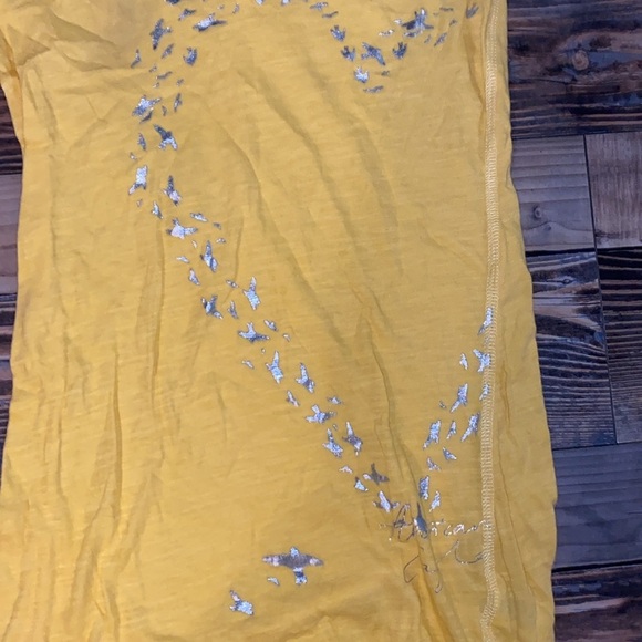 American Eagle Vneck t shirt size small - Picture 2 of 3